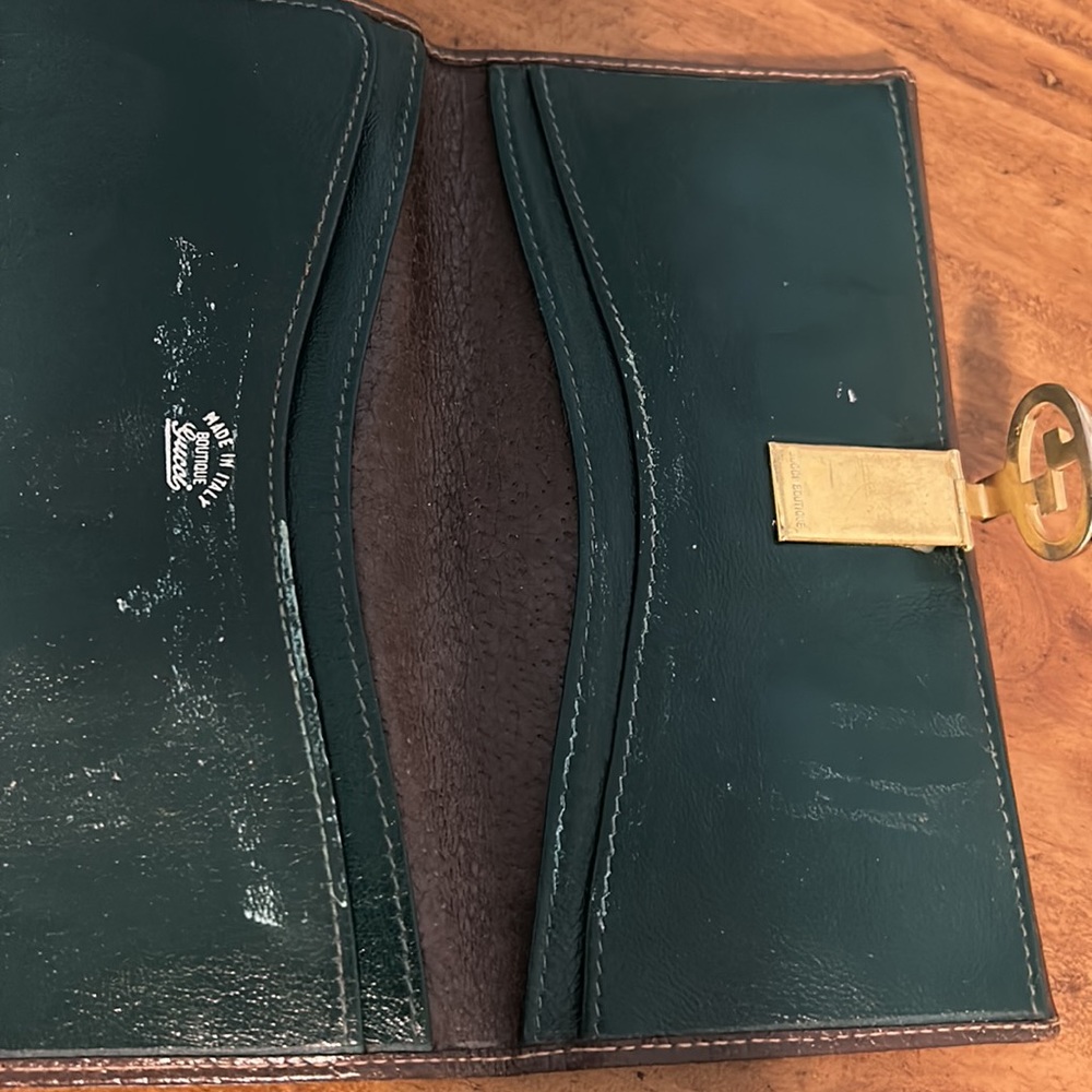 Vintage Gucci Wallet - Picture 4 of 10